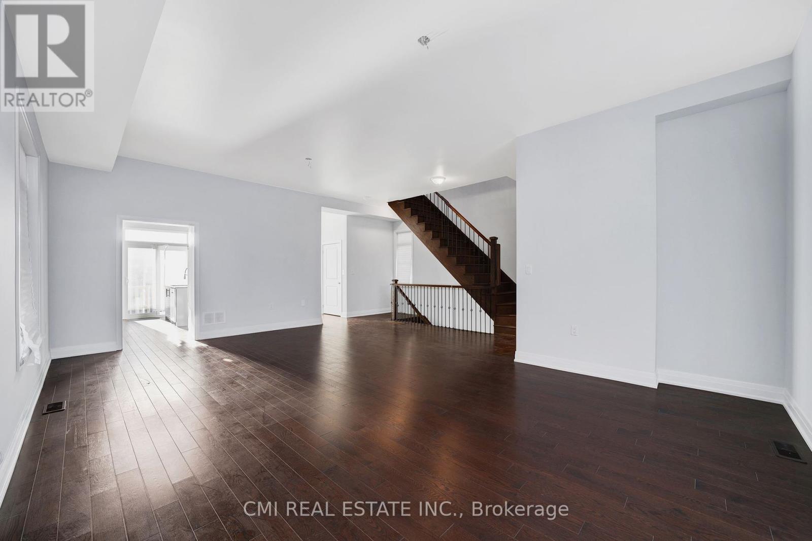Photo 9 of 2122 Royal Gala Circle, Mississauga ON