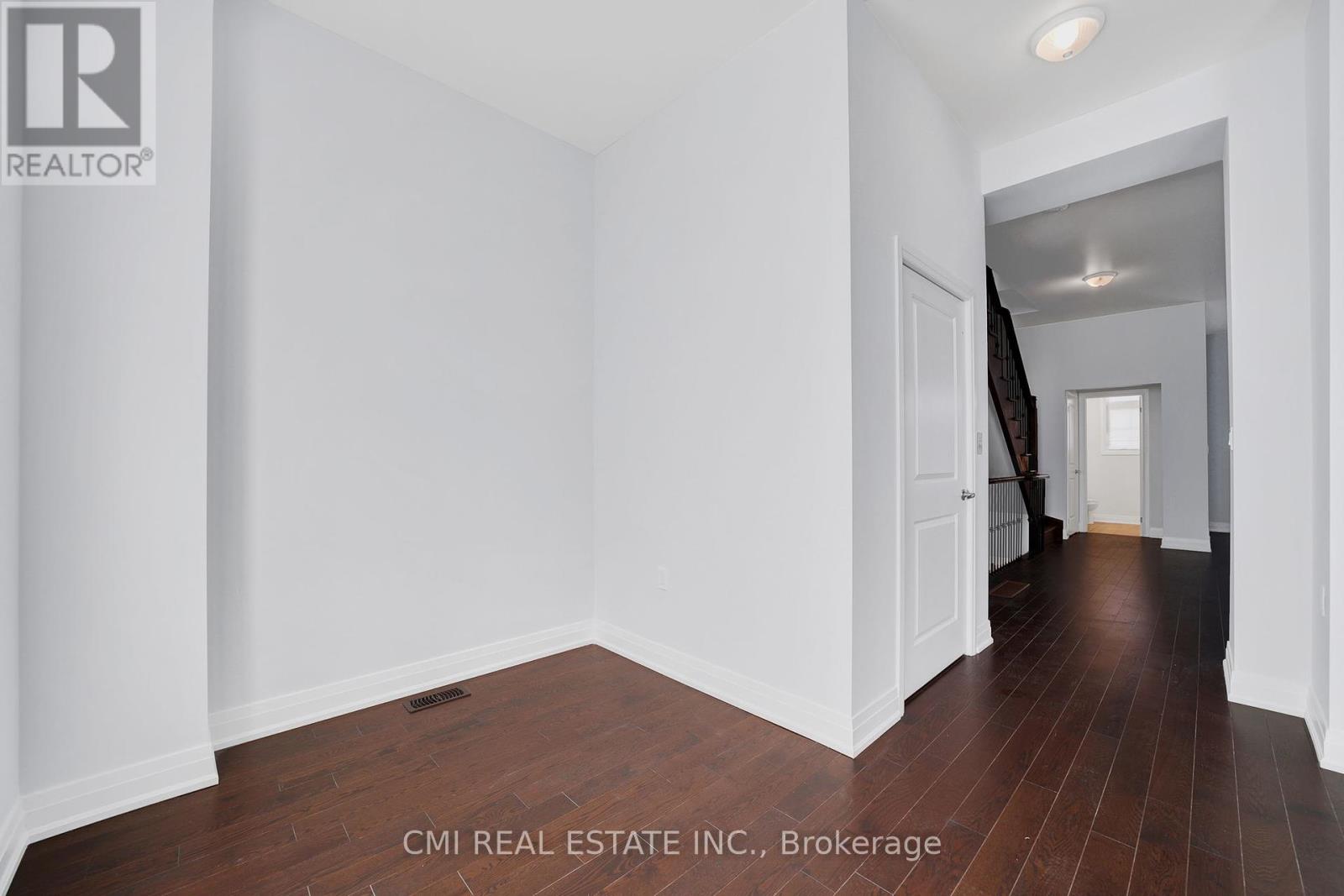 Photo 16 of 2122 Royal Gala Circle, Mississauga ON