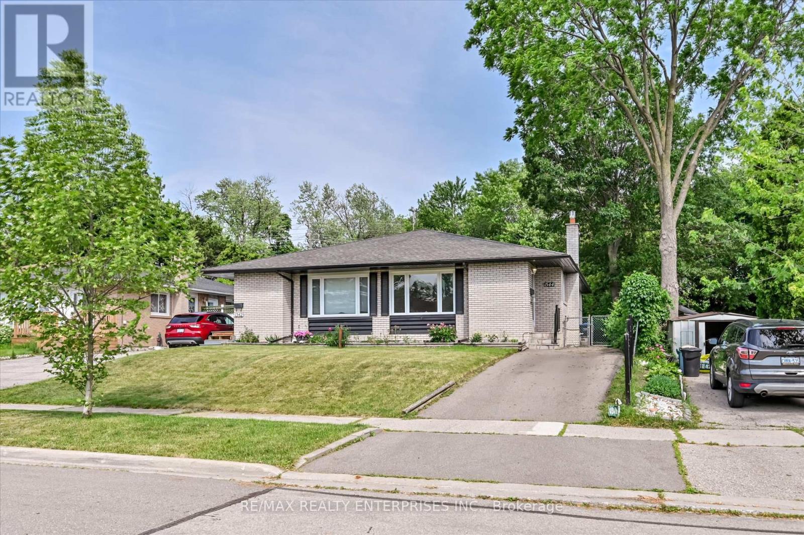Photo 35 of 1544 Swanage Crescent, Mississauga ON