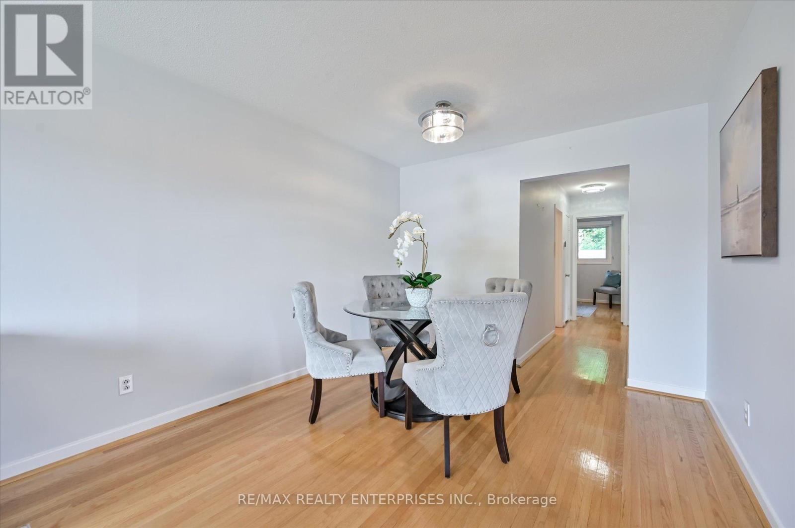 Photo 15 of 1544 Swanage Crescent, Mississauga ON