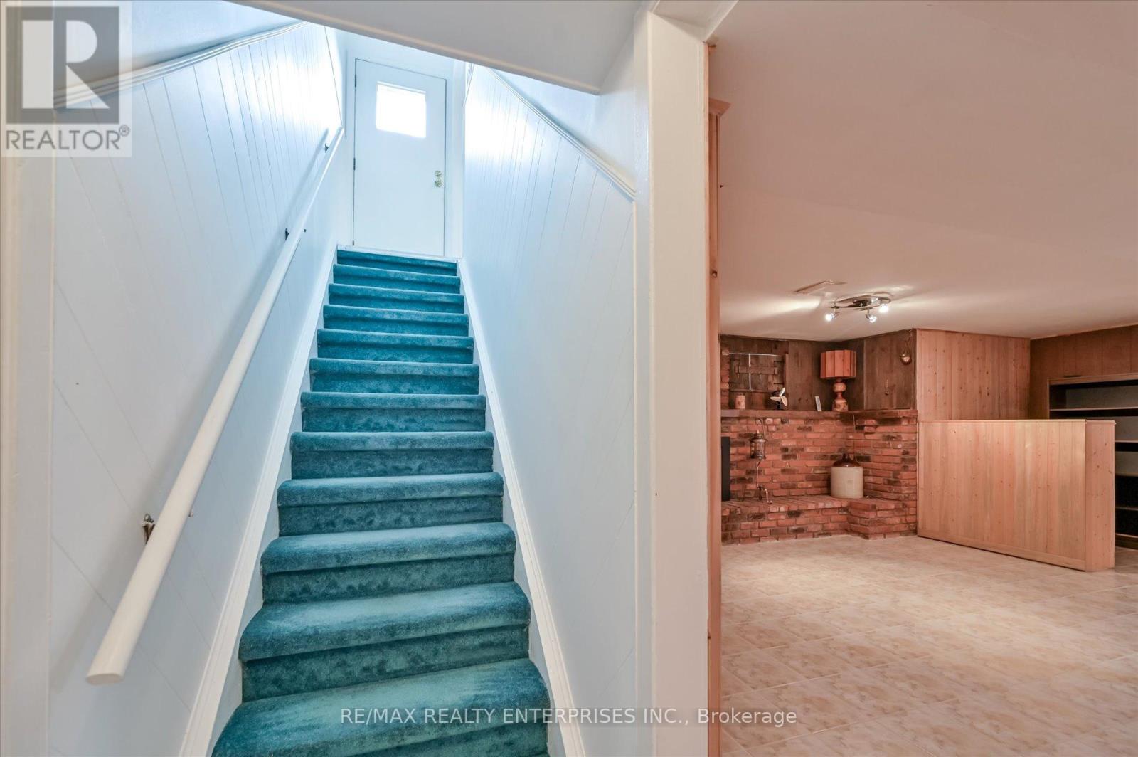 Photo 23 of 1544 Swanage Crescent, Mississauga ON