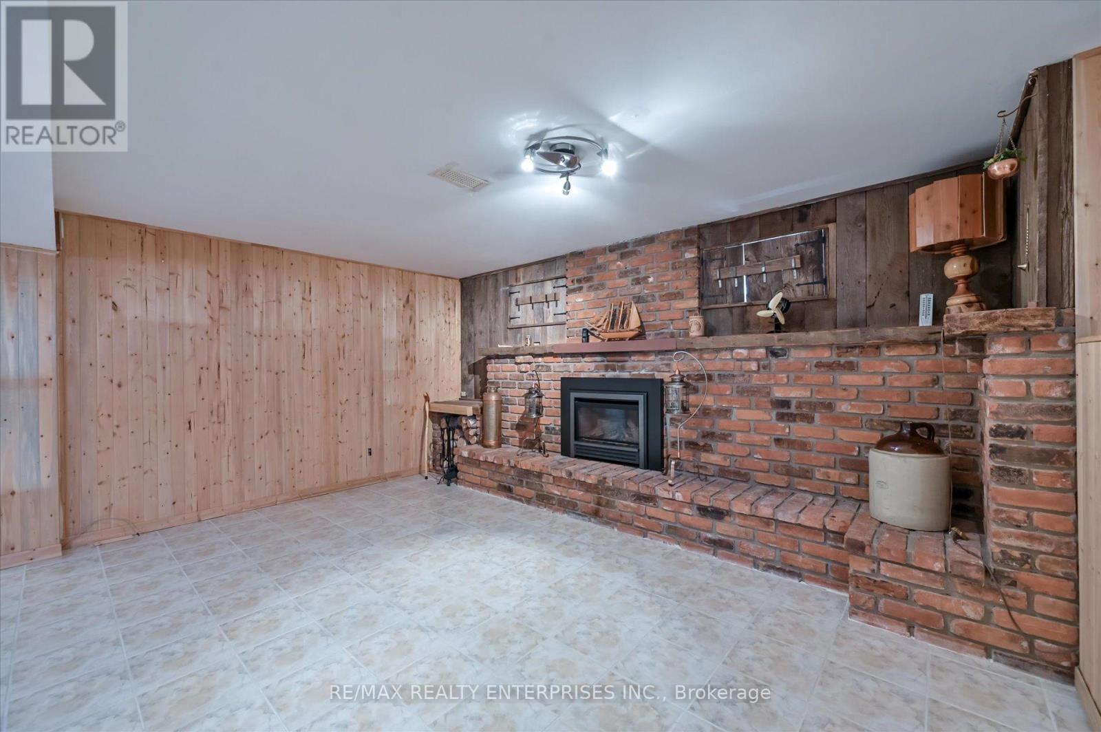 Photo 9 of 1544 Swanage Crescent, Mississauga ON