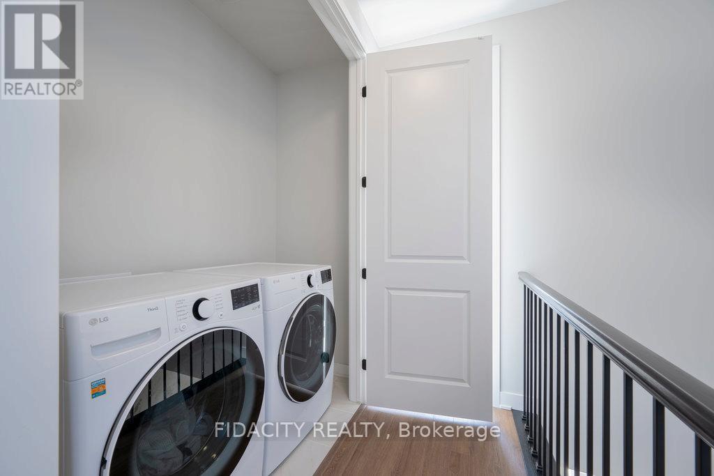 Photo 10 of 183 Yearling Circle, Ottawa ON