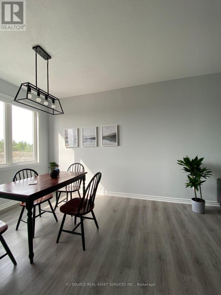 Photo 28 of 2064 Leinster Circle, Ottawa ON