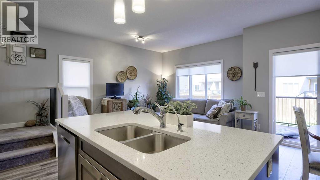 Photo 10 of 135 Reunion Loop Nw, Airdrie AB