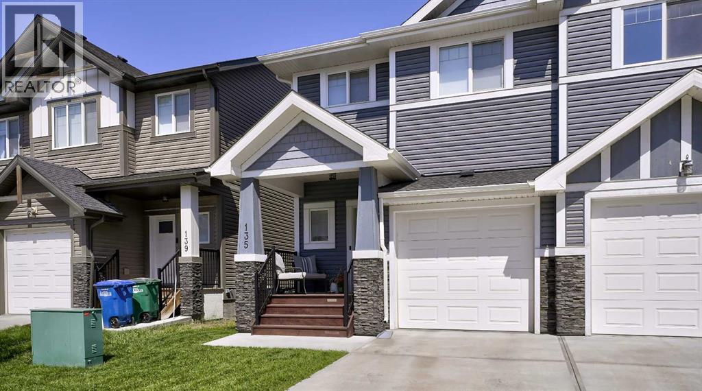 Photo 3 of 135 Reunion Loop Nw, Airdrie AB