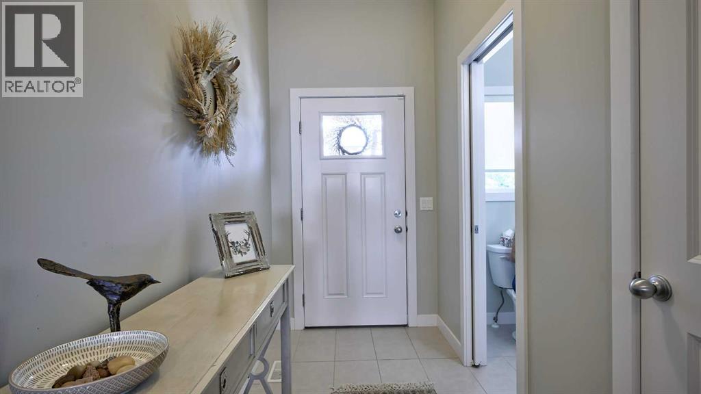 Photo 4 of 135 Reunion Loop Nw, Airdrie AB