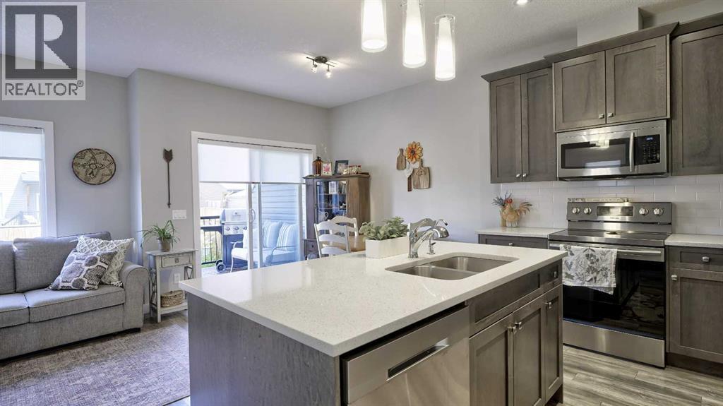 Photo 6 of 135 Reunion Loop Nw, Airdrie AB
