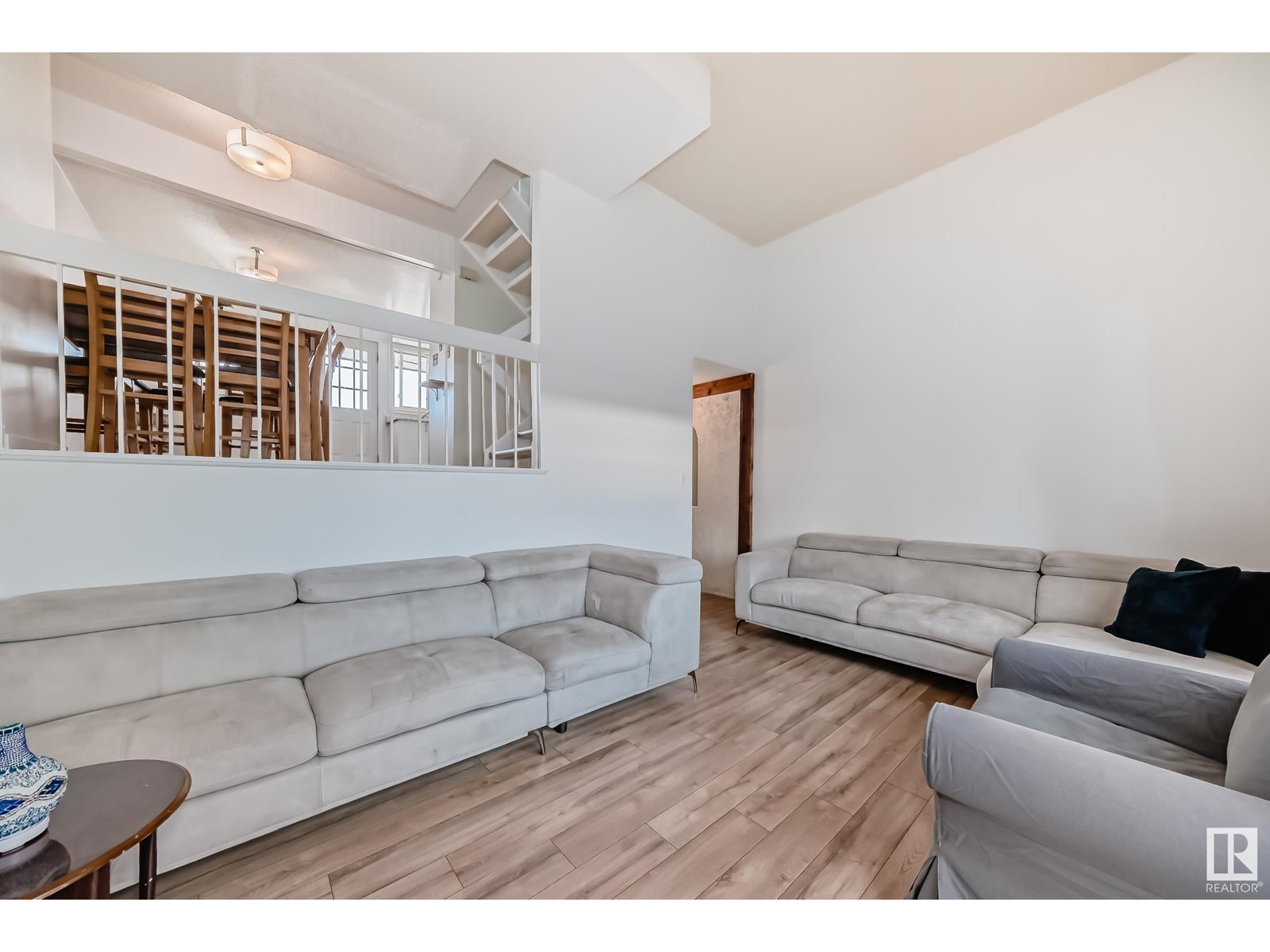 Photo 9 of 15106 114 A St Nw, Edmonton AB