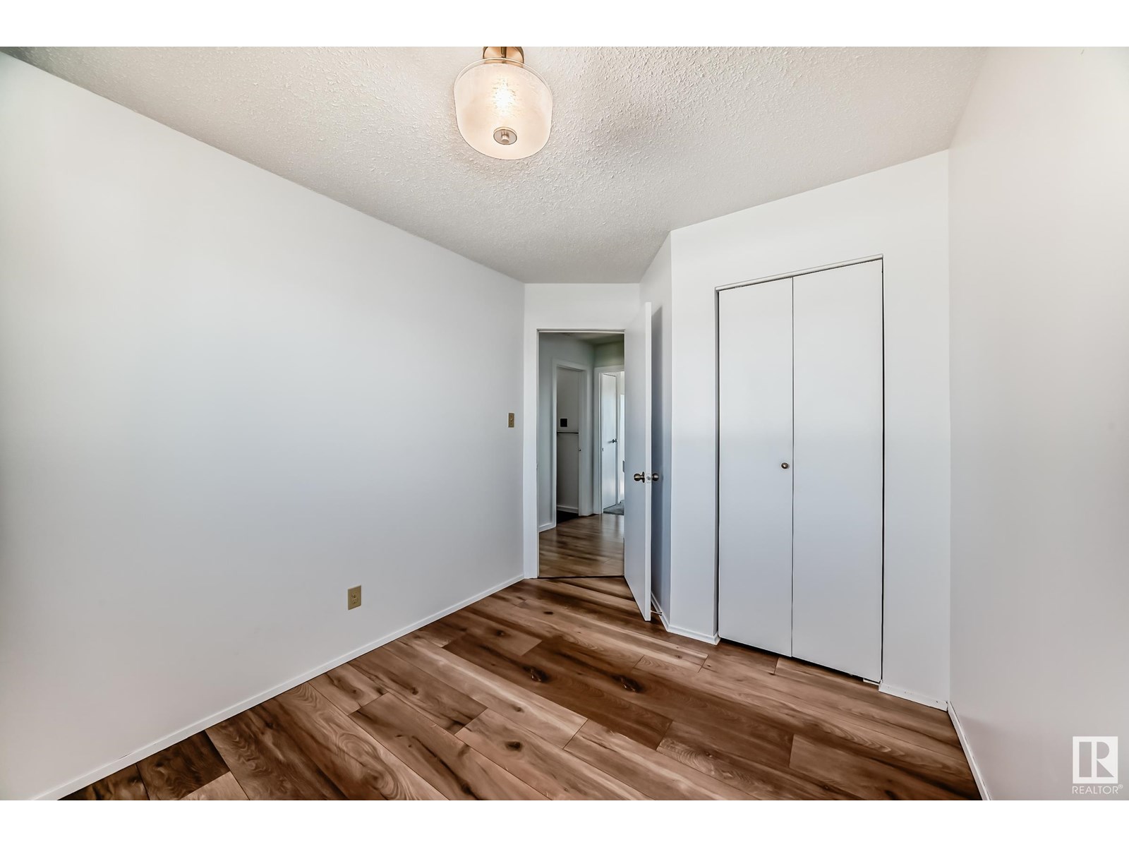 Photo 1 of 15106 114 A St Nw, Edmonton AB
