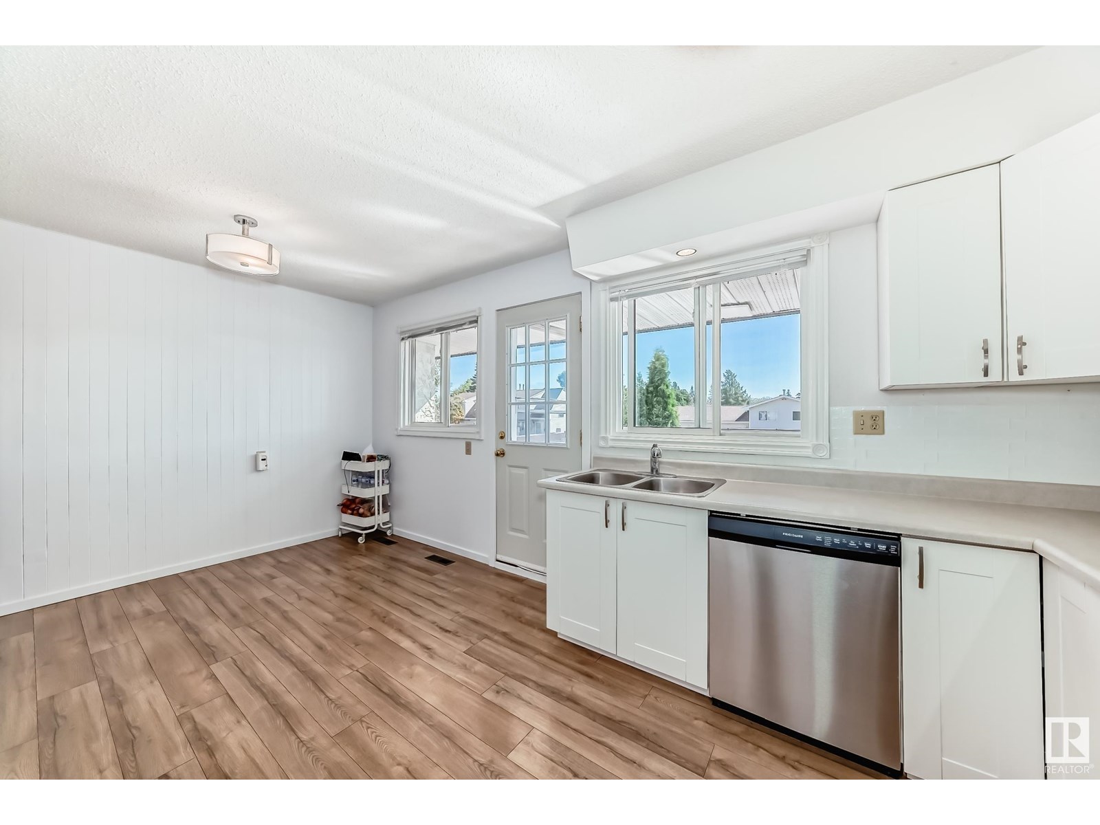 Photo 22 of 15106 114 A St Nw, Edmonton AB