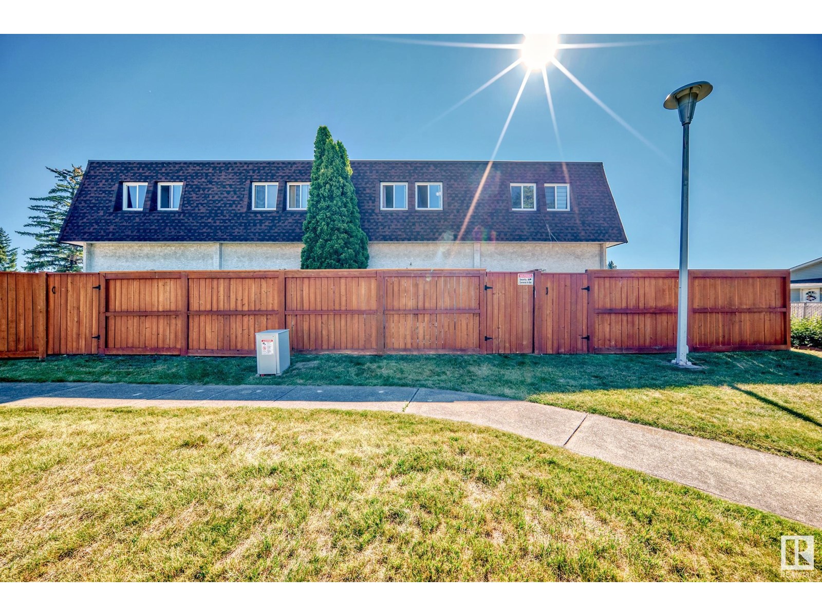 Photo 26 of 15106 114 A St Nw, Edmonton AB