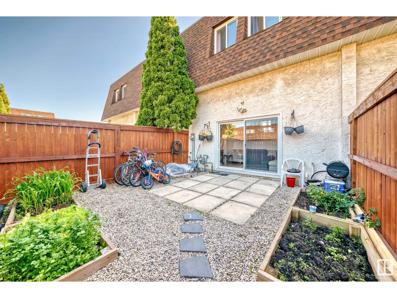 Photo 19 of 15106 114 A St Nw, Edmonton AB