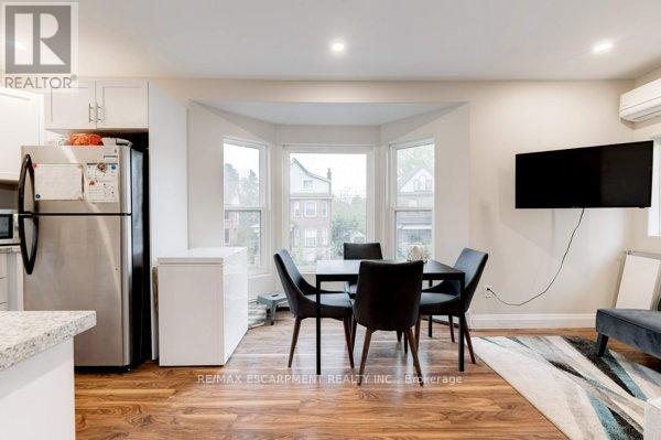 Photo 35 of 152 Sanford Avenue S, Hamilton ON