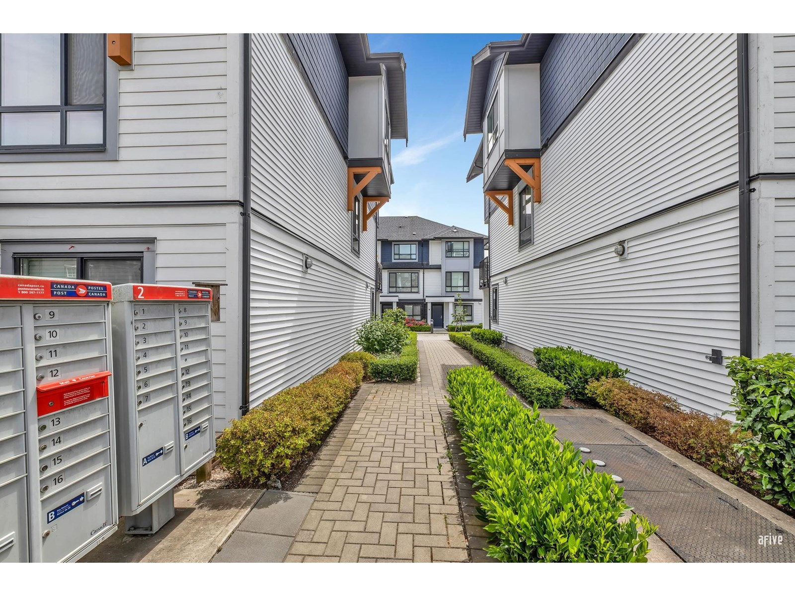 Photo 31 of 9 19704 55 A Avenue, Langley BC
