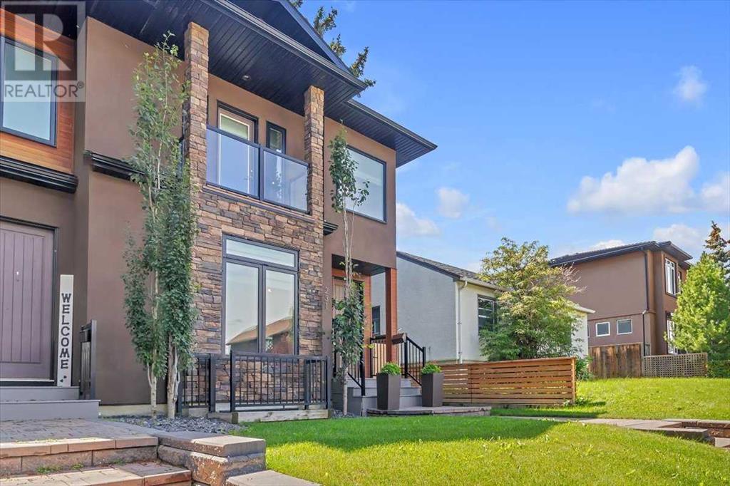 Single Family House for Sale in   Avenue NW Tuxedo Park Calgary 