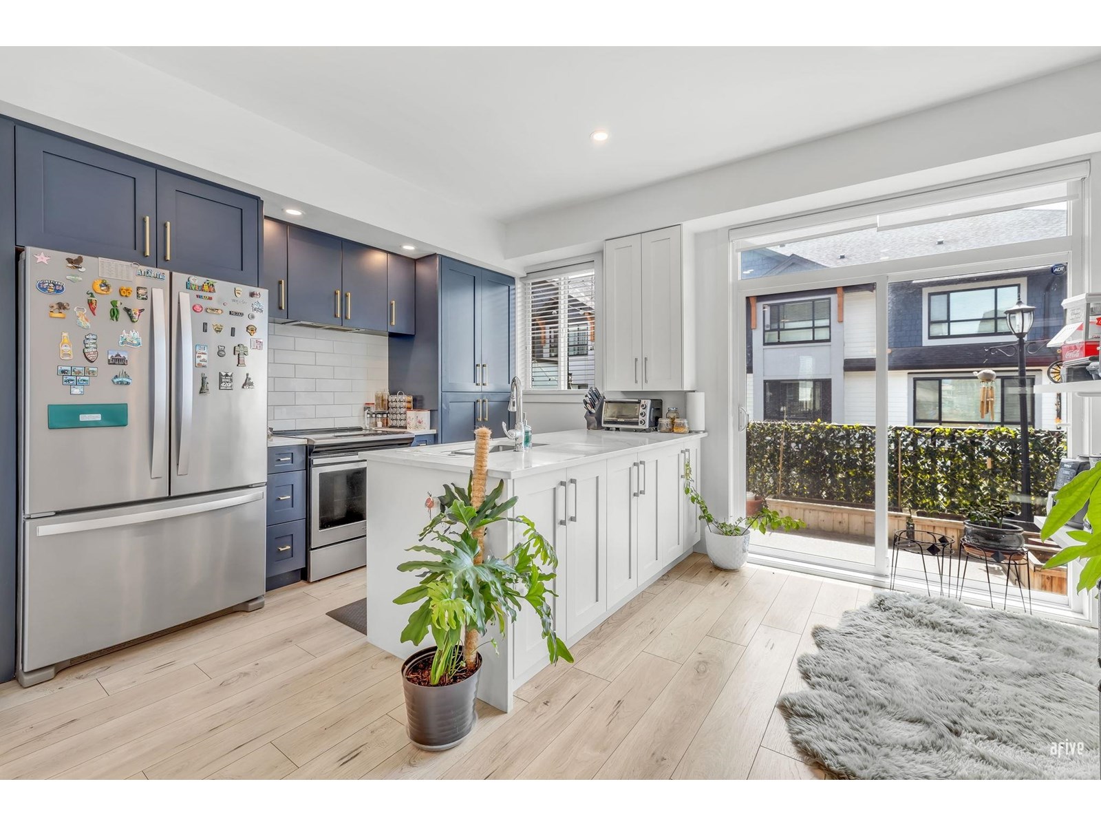 Photo 10 of 9 19704 55 A Avenue, Langley BC