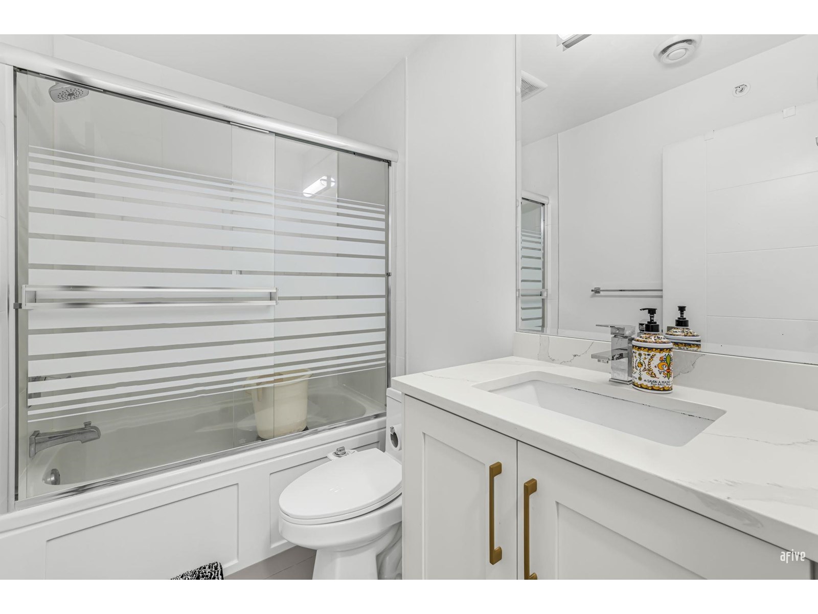 Photo 21 of 9 19704 55 A Avenue, Langley BC