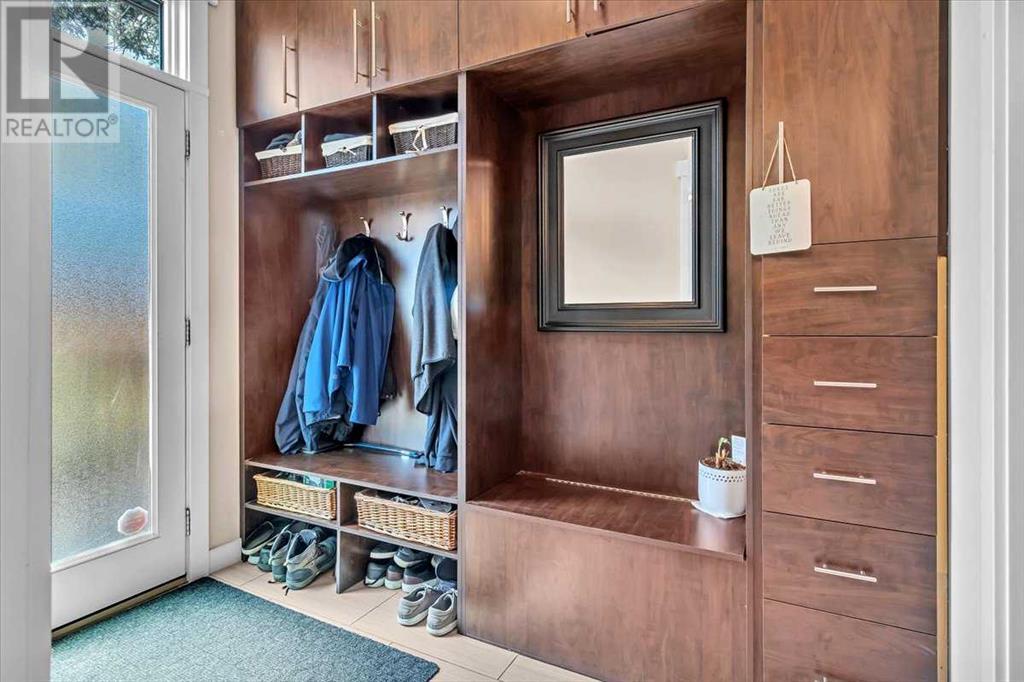 Single Family House for Sale in   Avenue NW Tuxedo Park Calgary 