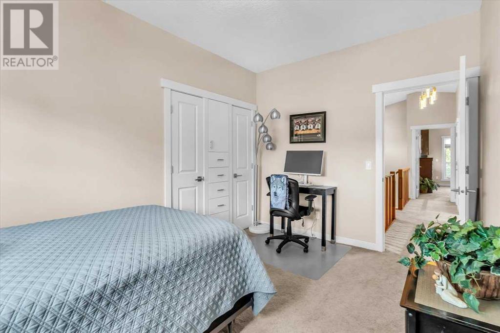 Single Family House for Sale in   Avenue NW Tuxedo Park Calgary 
