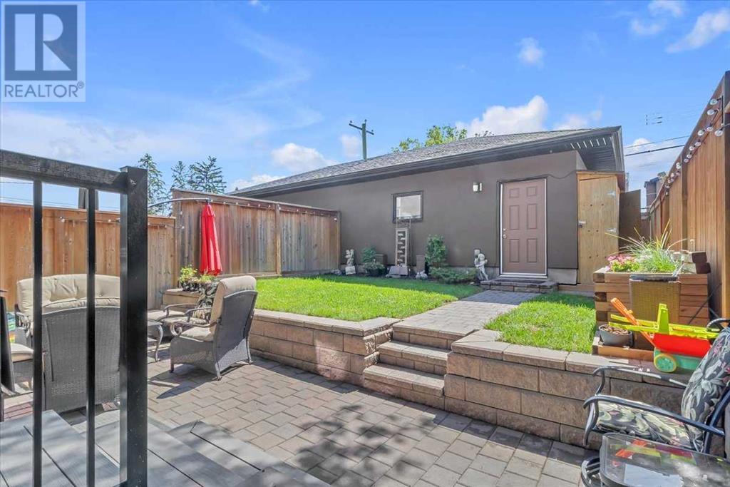 Single Family House for Sale in   Avenue NW Tuxedo Park Calgary 