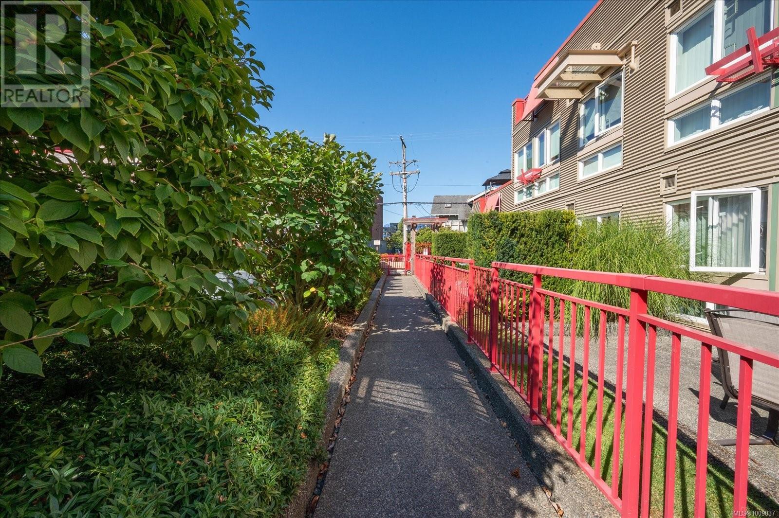 Photo 21 of 205 99 Chapel St, Nanaimo BC