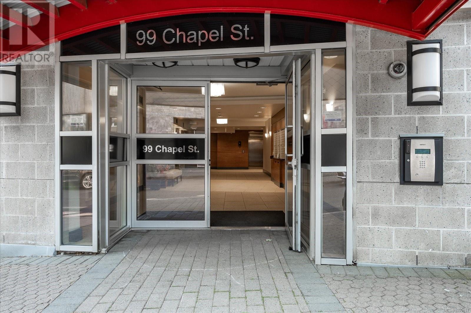 Photo 4 of 205 99 Chapel St, Nanaimo BC