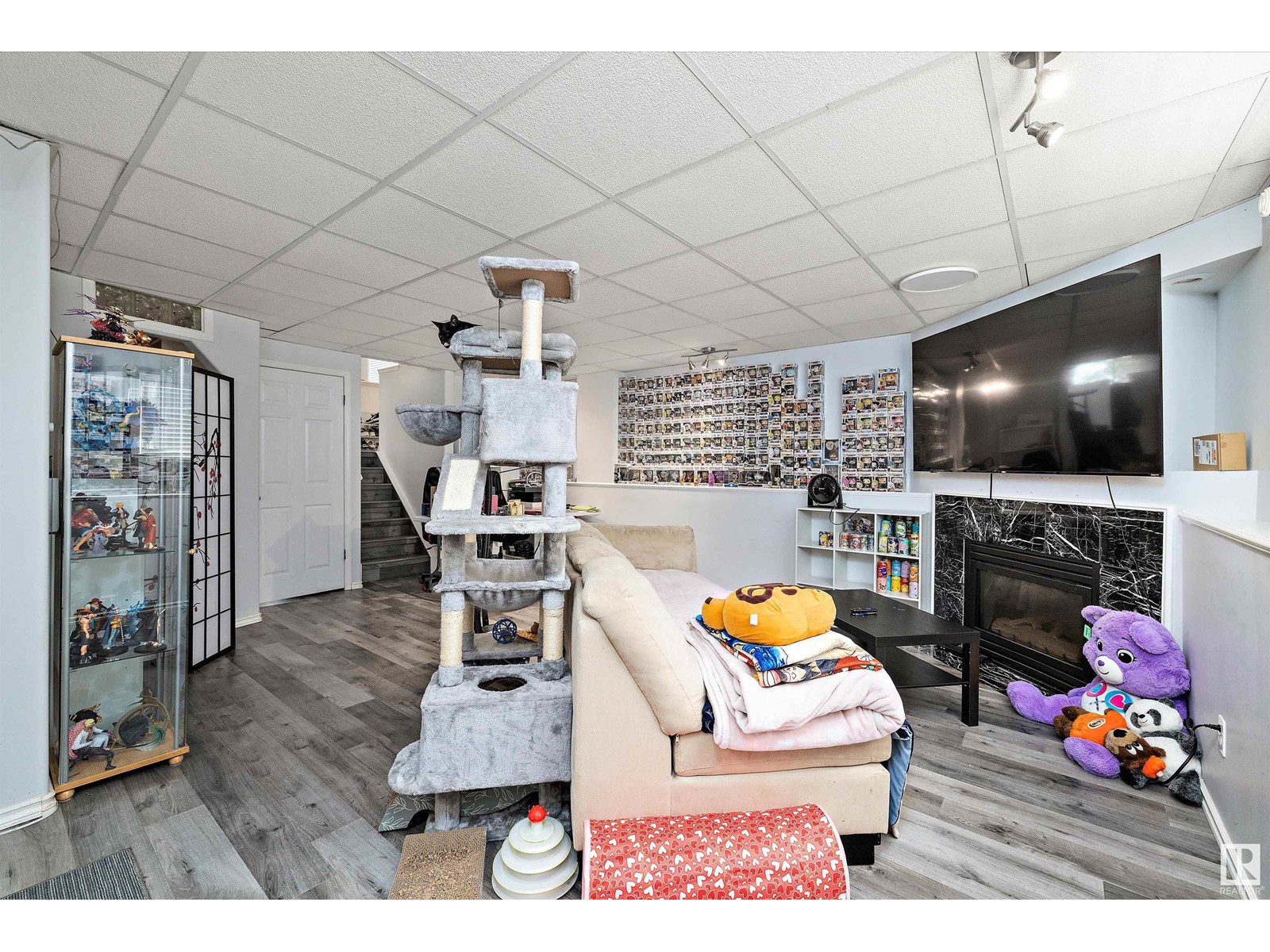Photo 17 of 16229 57 St Nw, Edmonton AB