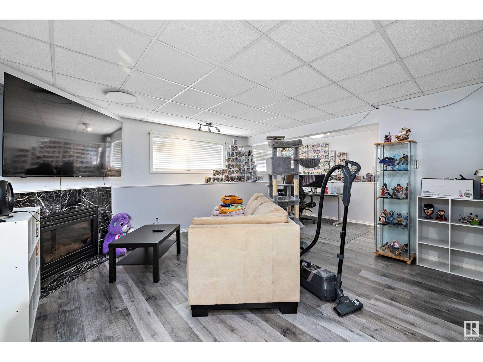 Photo 4 of 16229 57 St Nw, Edmonton AB
