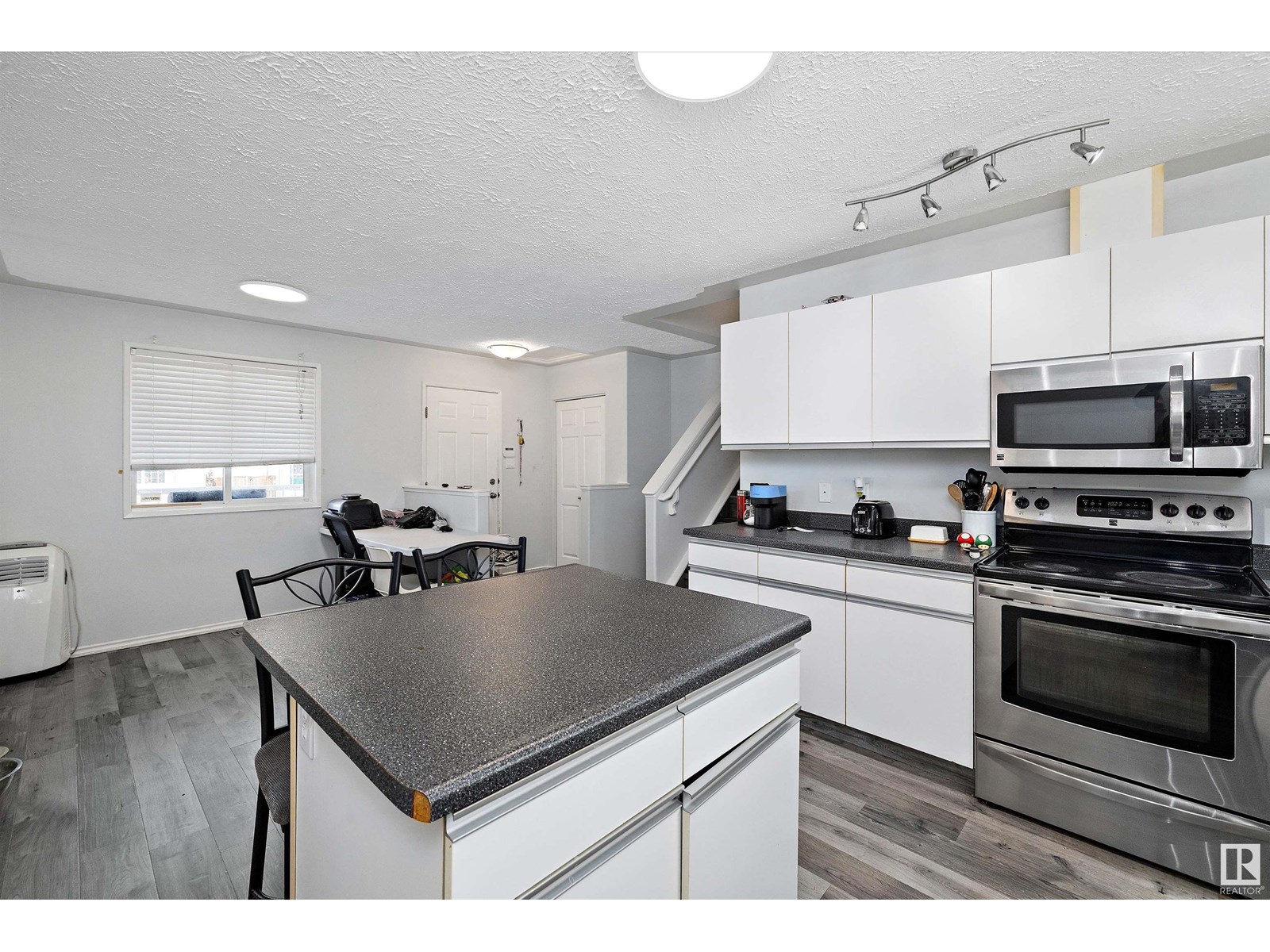 Photo 26 of 16229 57 St Nw, Edmonton AB