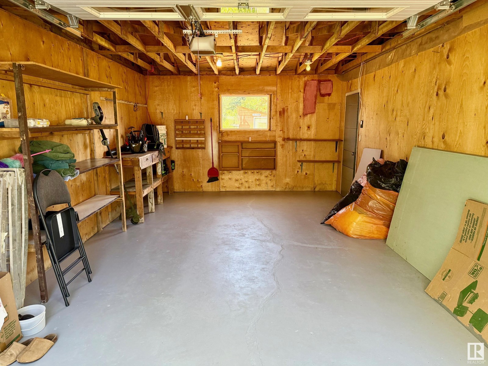 Photo 11 of 5211 51 St, Redwater AB