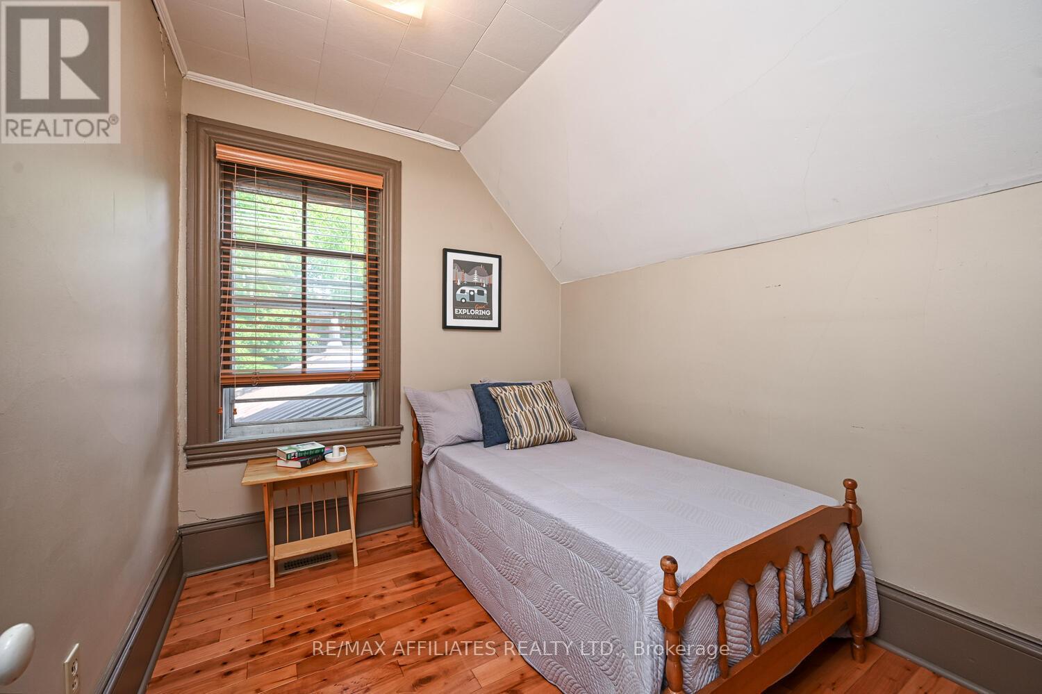Photo 32 of 74 William Street E, Smiths Falls ON