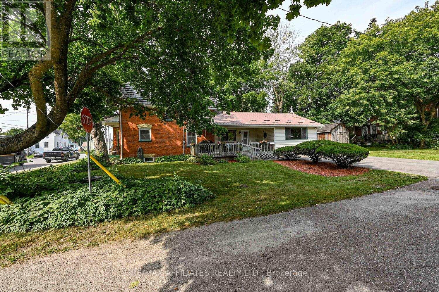 Photo 28 of 74 William Street E, Smiths Falls ON