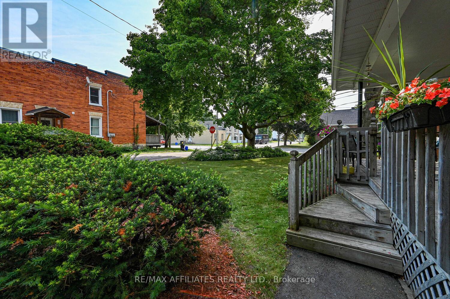 Photo 37 of 74 William Street E, Smiths Falls ON