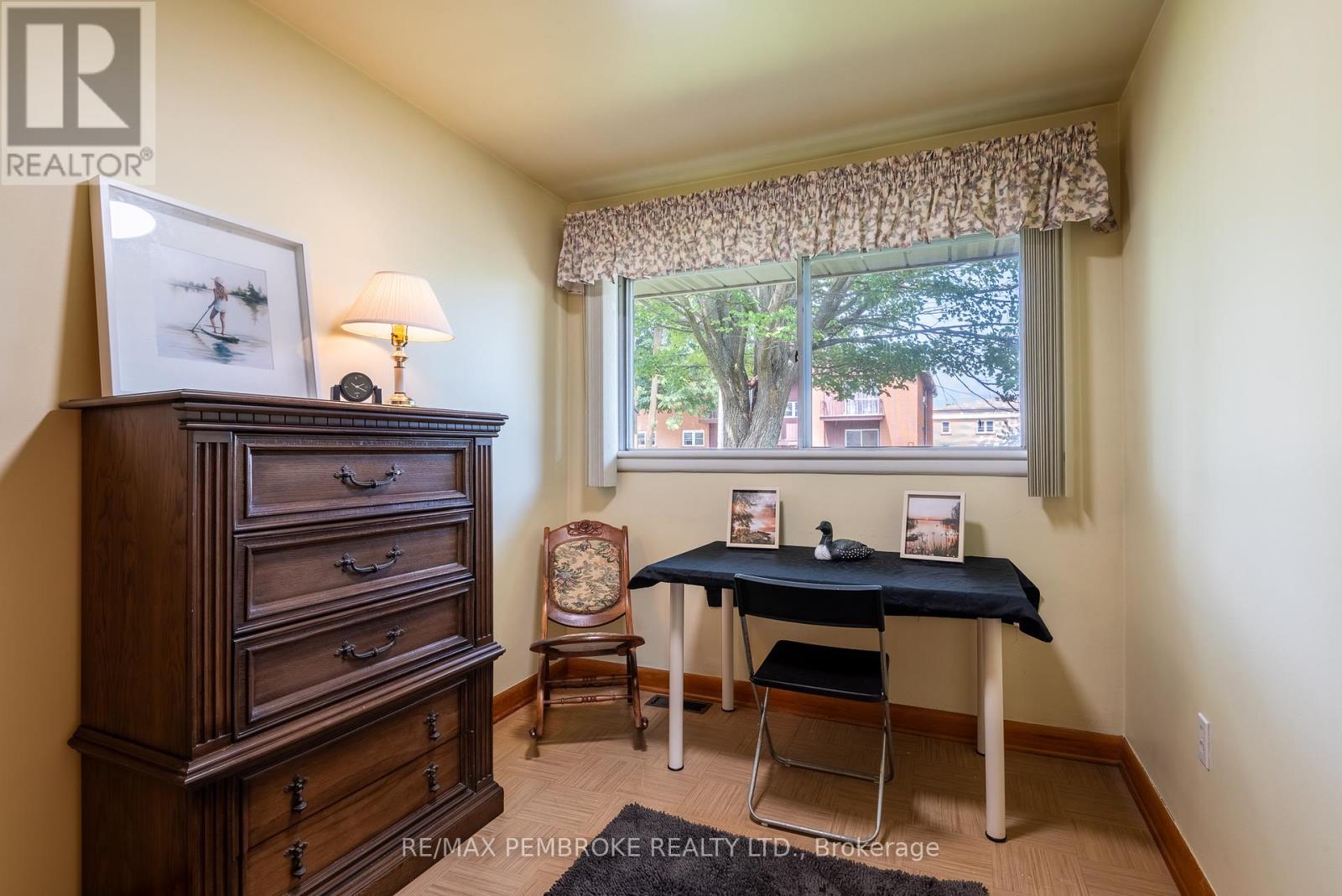 Photo 15 of 500 Herbert Street, Pembroke ON