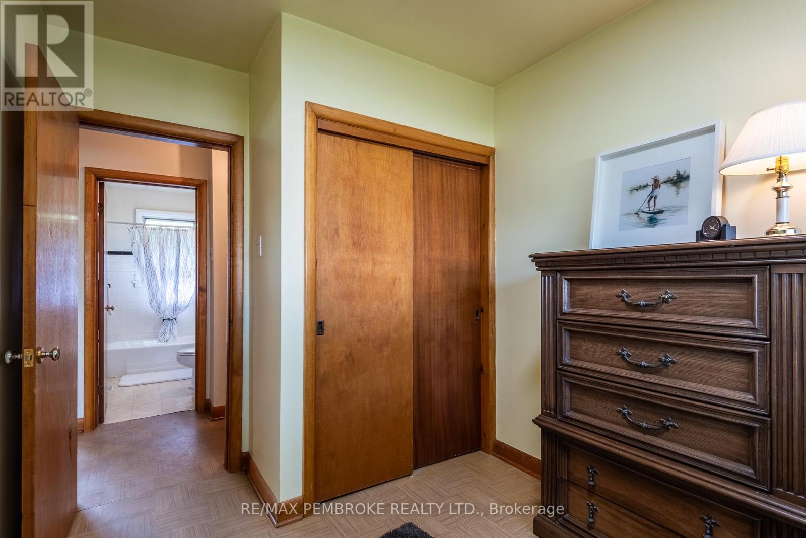 Photo 16 of 500 Herbert Street, Pembroke ON