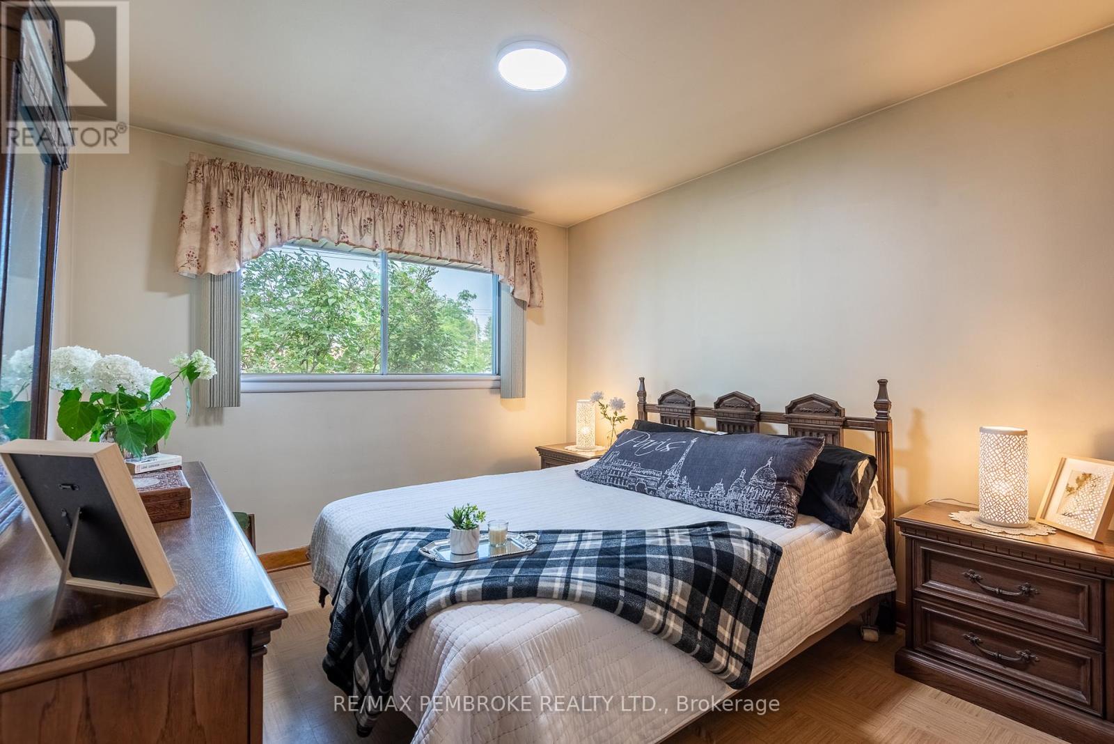 Photo 22 of 500 Herbert Street, Pembroke ON