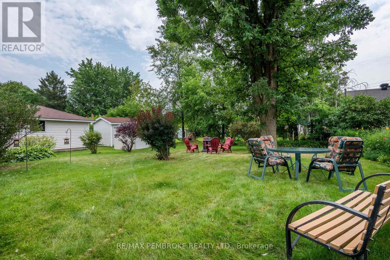 Photo 33 of 500 Herbert Street, Pembroke ON