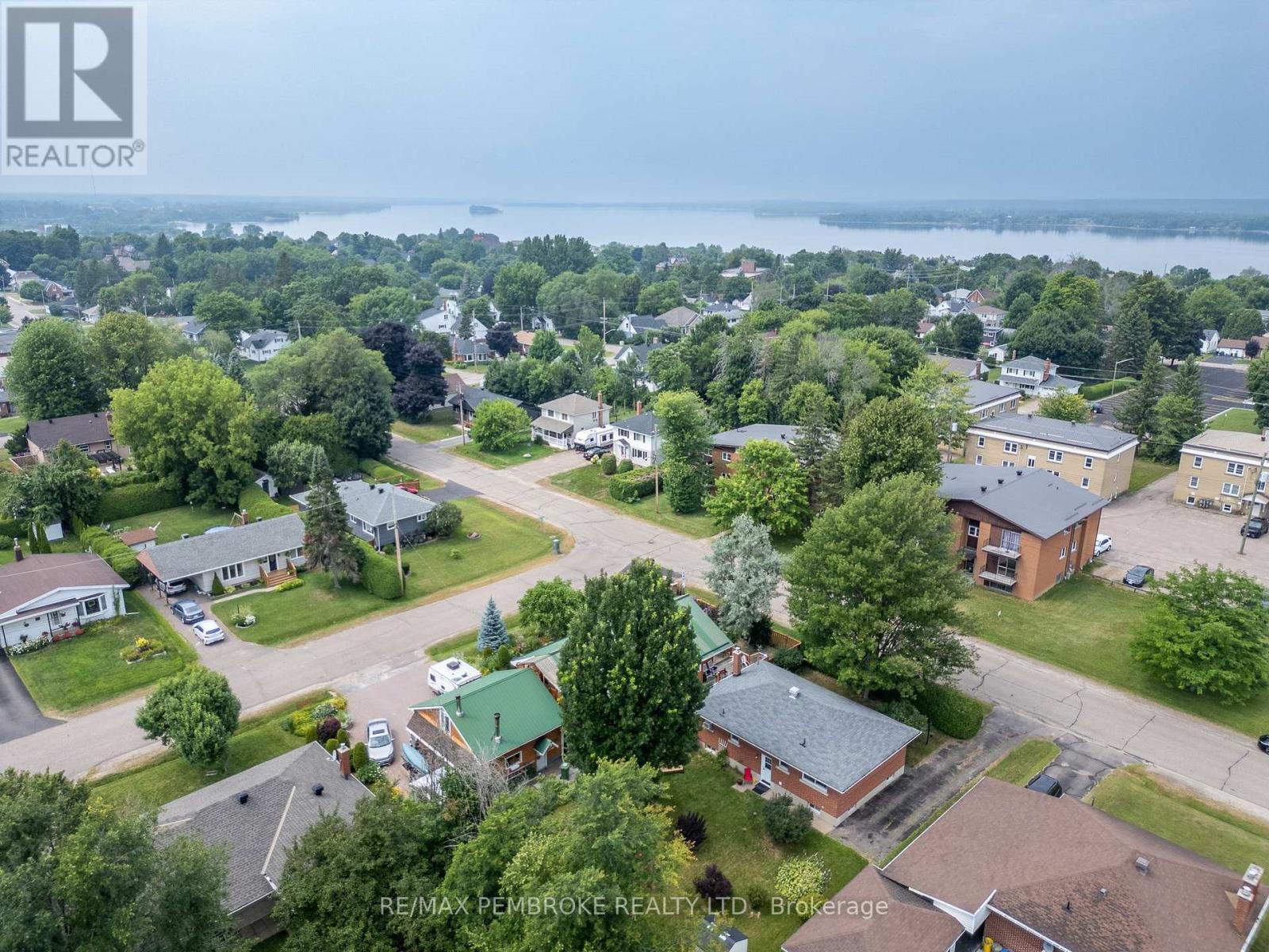 Photo 39 of 500 Herbert Street, Pembroke ON