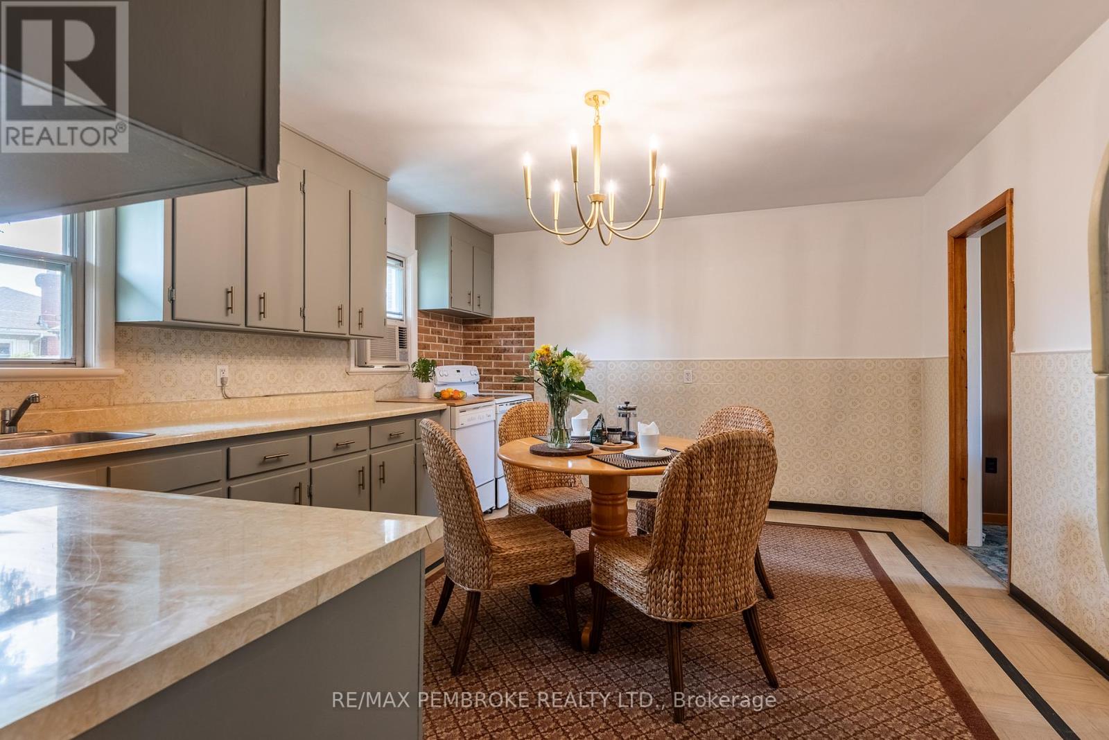 Photo 8 of 500 Herbert Street, Pembroke ON