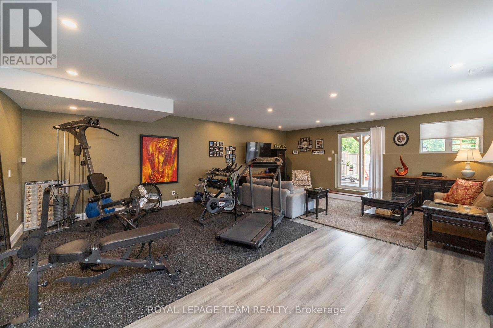 Photo 18 of 51 Aylen Avenue, Ottawa ON