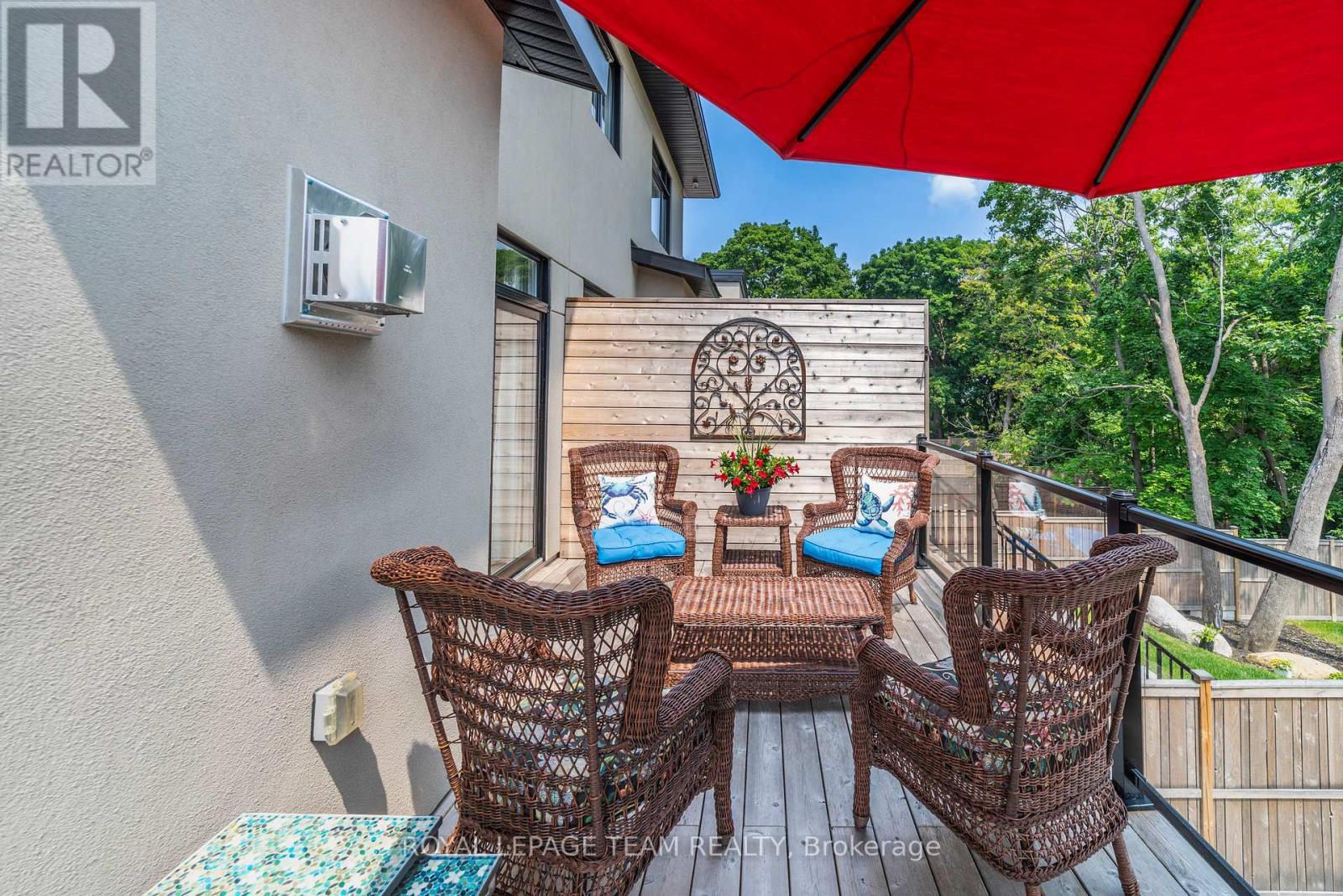 Photo 16 of 51 Aylen Avenue, Ottawa ON