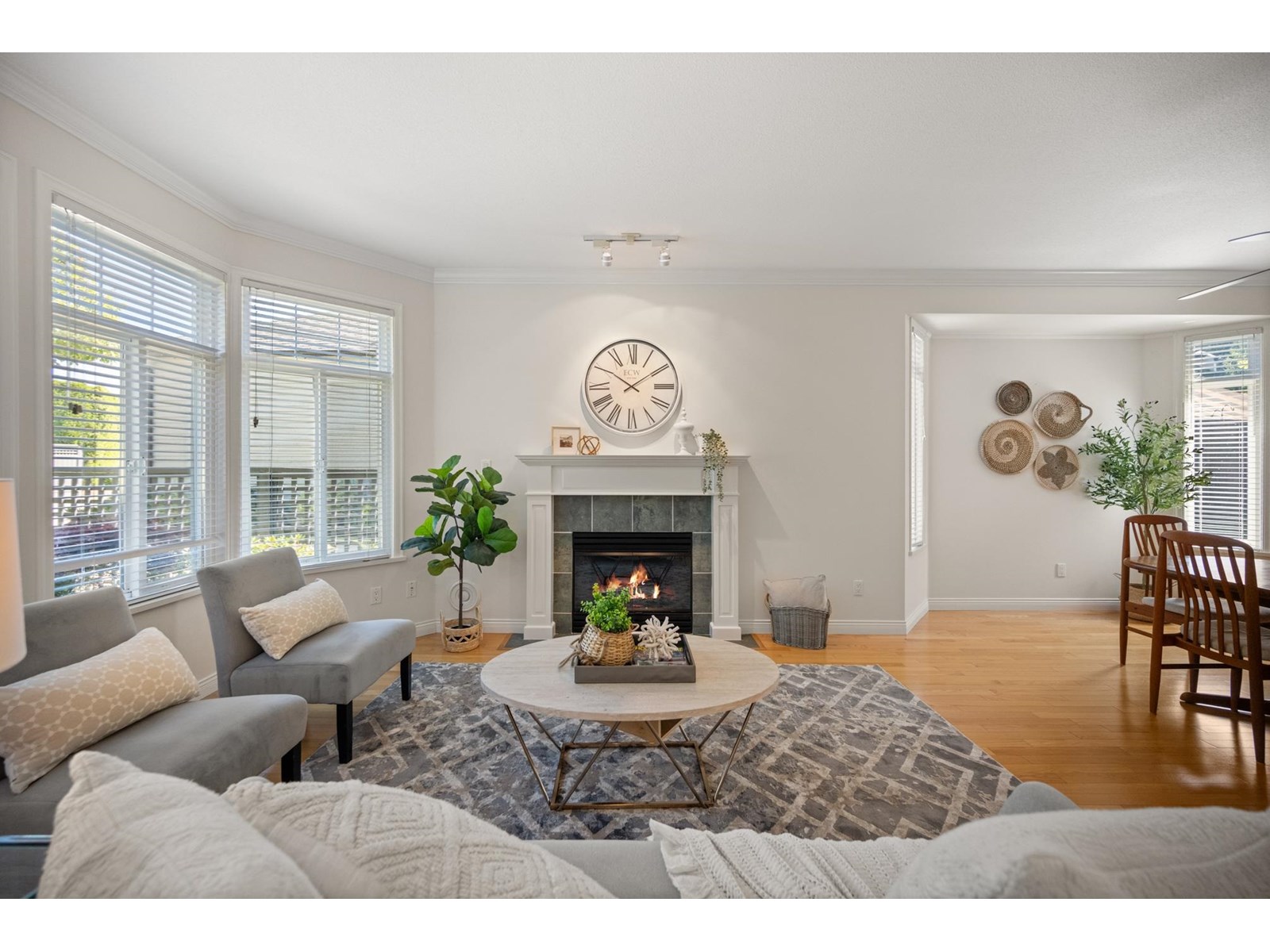 Photo 4 of 71 14909 32 Avenue, Surrey BC