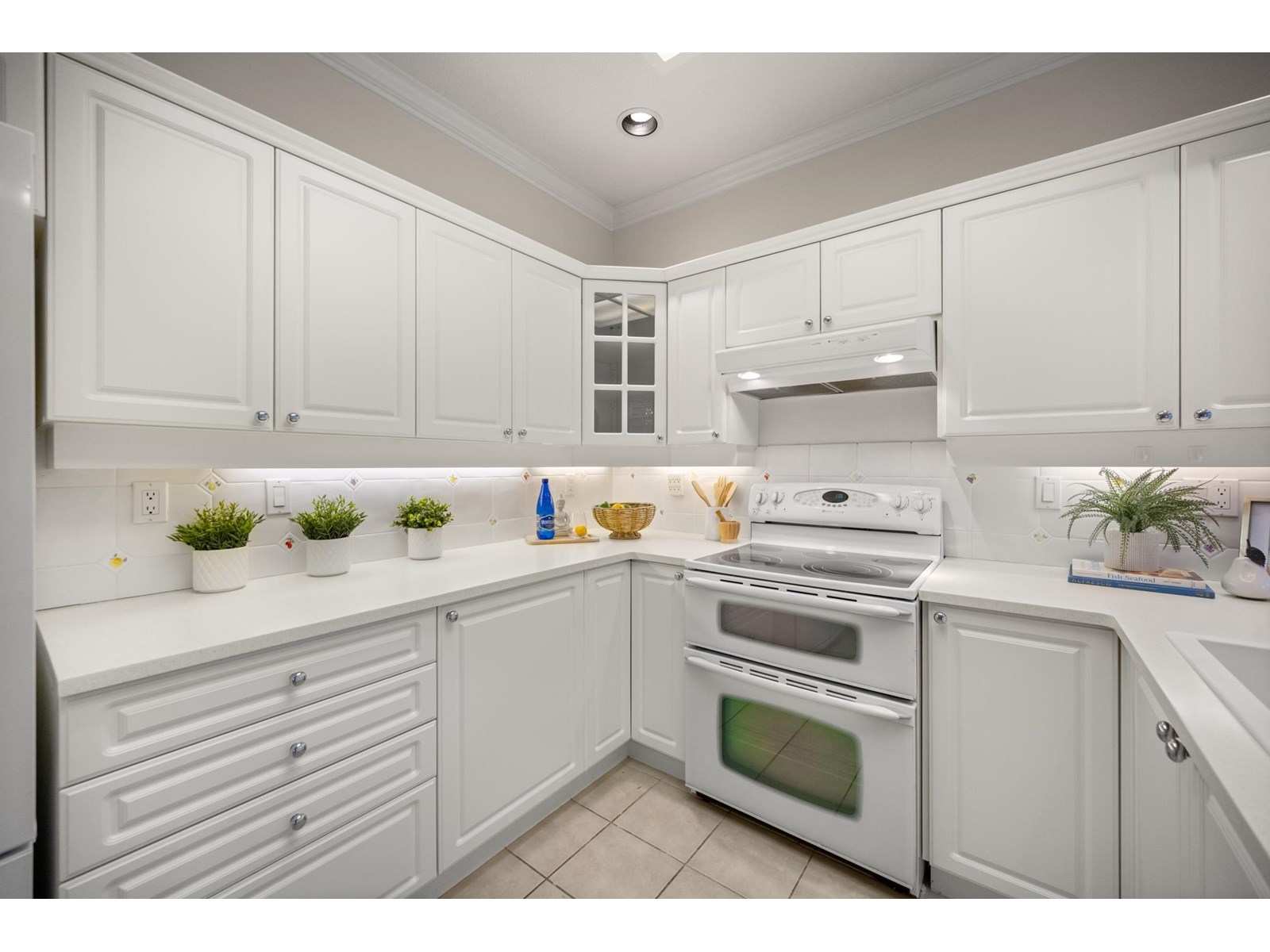 Photo 12 of 71 14909 32 Avenue, Surrey BC