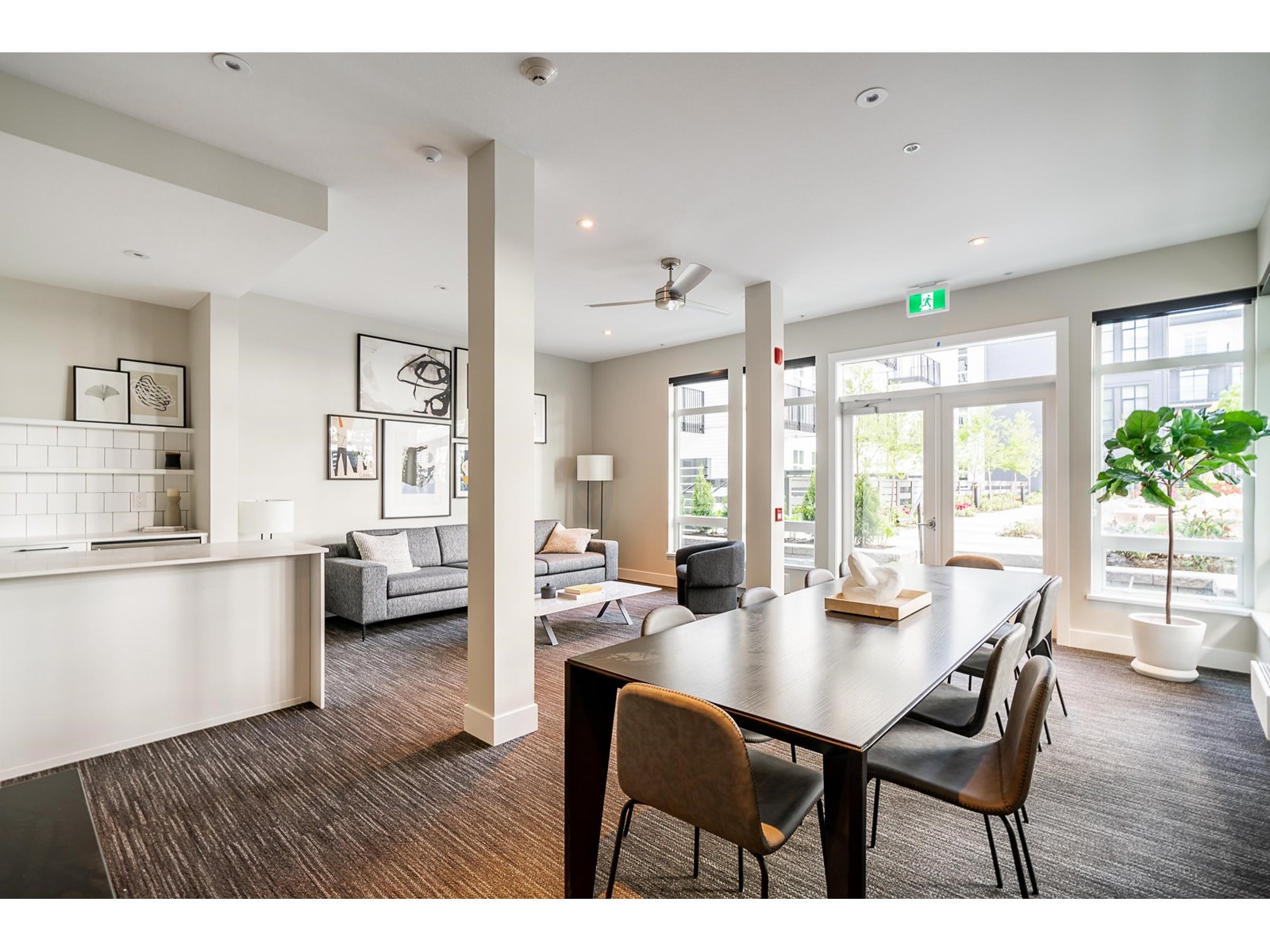 Photo 36 of 201 13929 105 Boulevard, Surrey BC