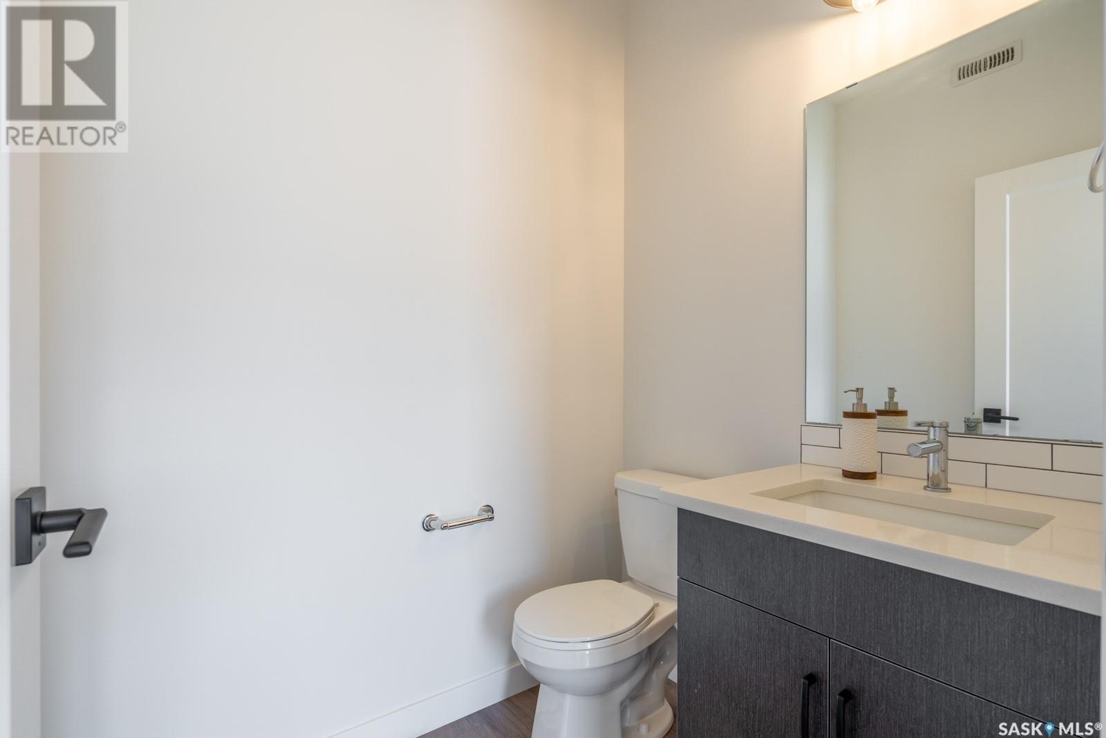 Photo 11 of 3830 Green Diamond Road, Regina SK