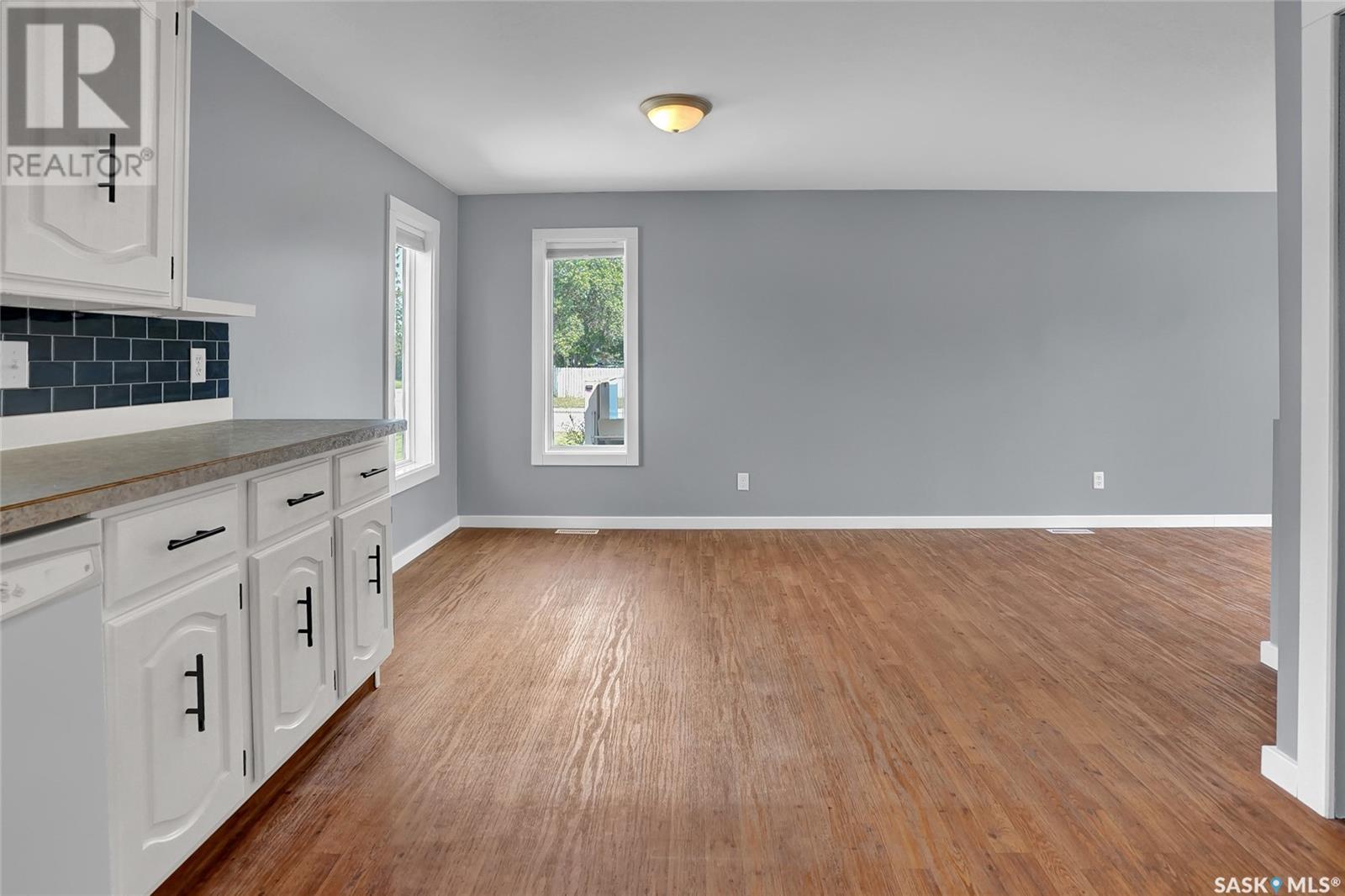 Photo 20 of 1107 Montgomery Street, Moose Jaw SK