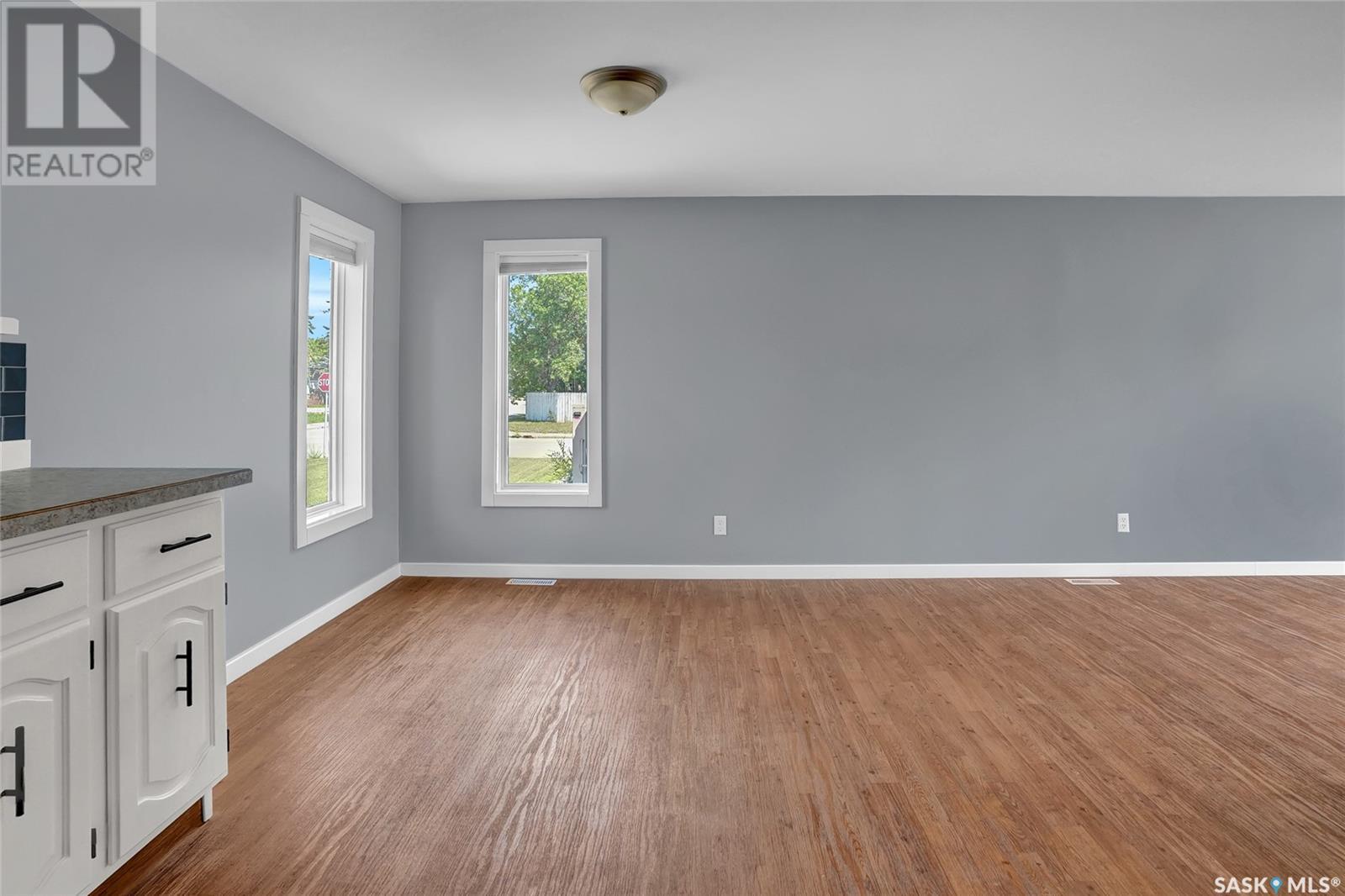 Photo 27 of 1107 Montgomery Street, Moose Jaw SK