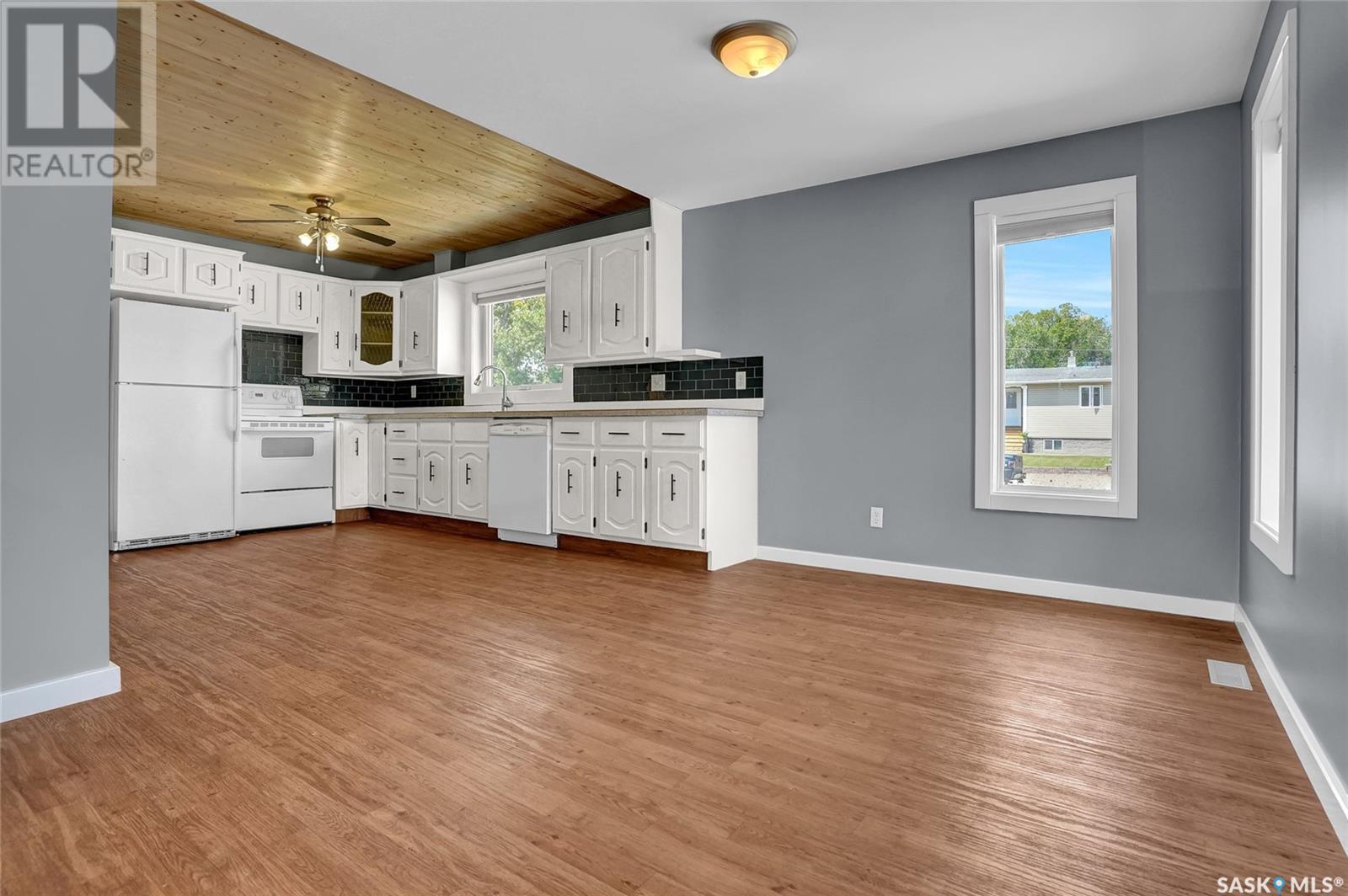 Photo 24 of 1107 Montgomery Street, Moose Jaw SK