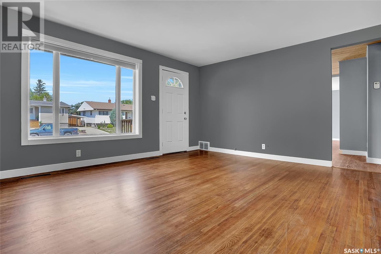Photo 1 of 1107 Montgomery Street, Moose Jaw SK